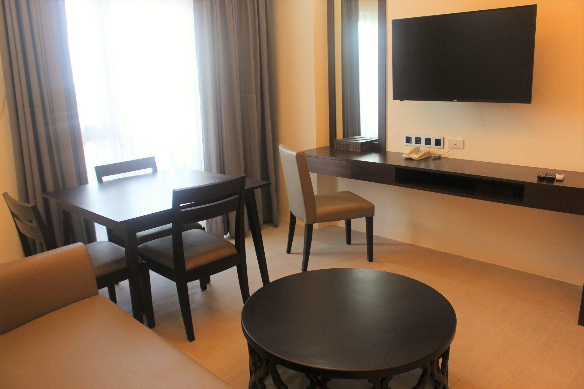 Sotogrande Iloilo Hotel Dış mekan fotoğraf