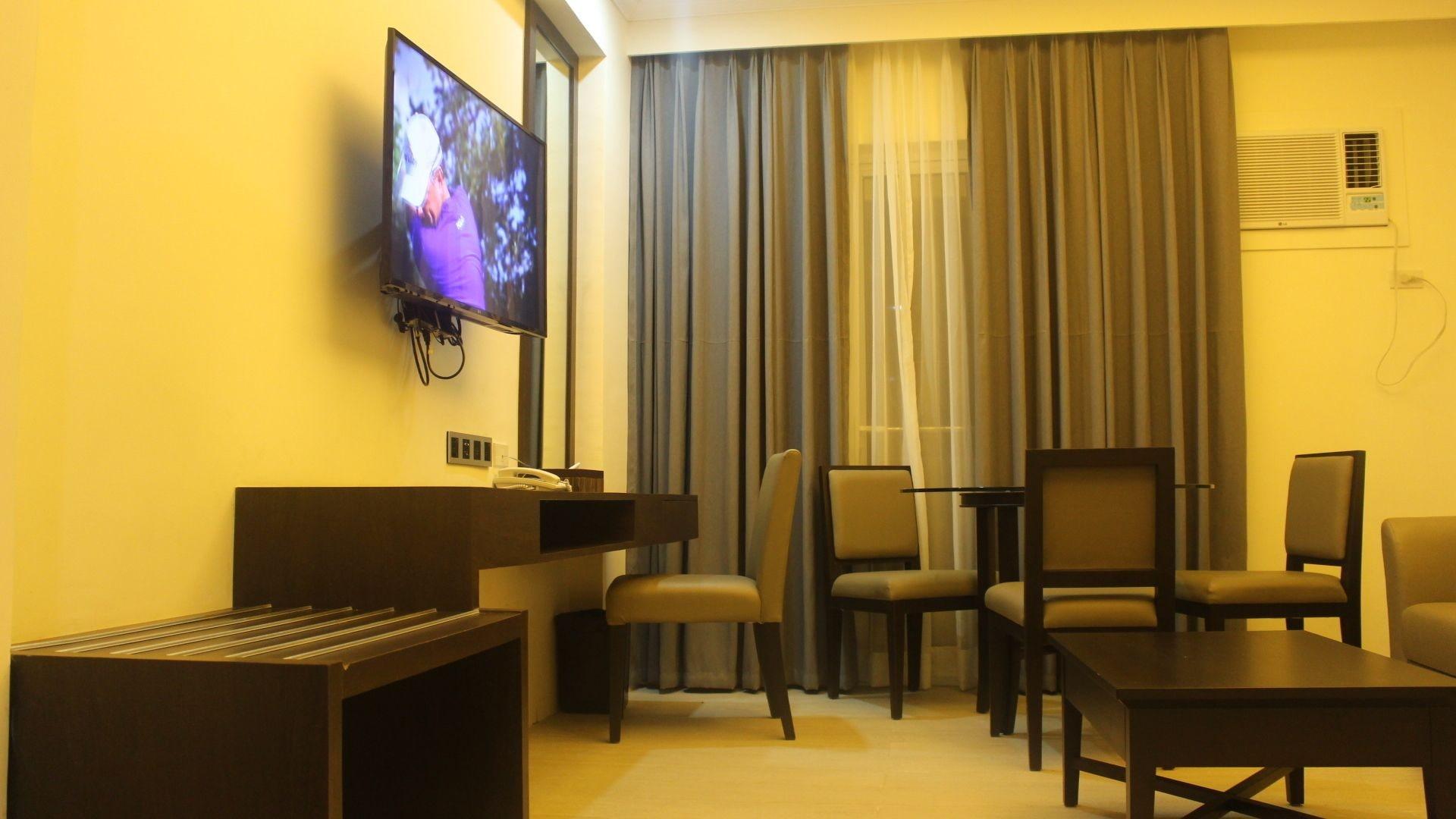 Sotogrande Iloilo Hotel Dış mekan fotoğraf