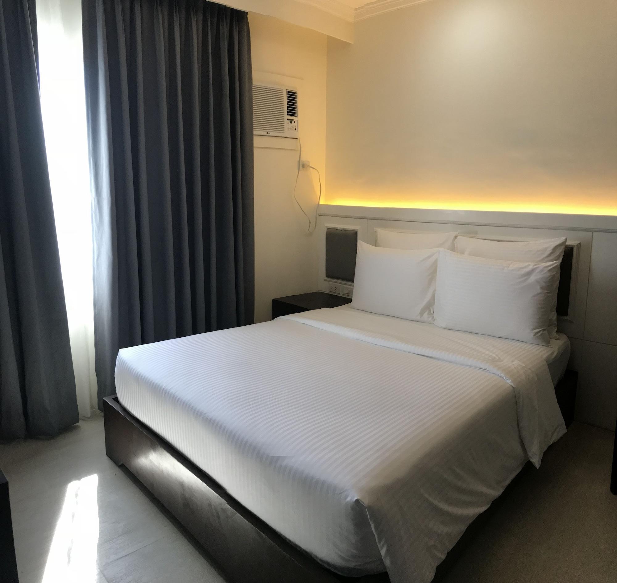 Sotogrande Iloilo Hotel Dış mekan fotoğraf