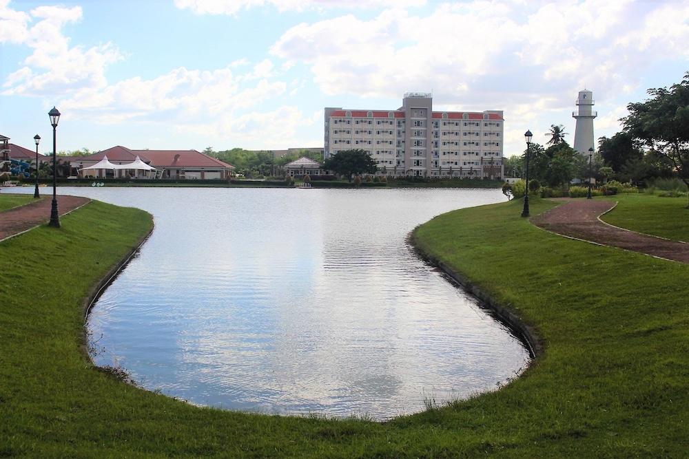 Sotogrande Iloilo Hotel Dış mekan fotoğraf