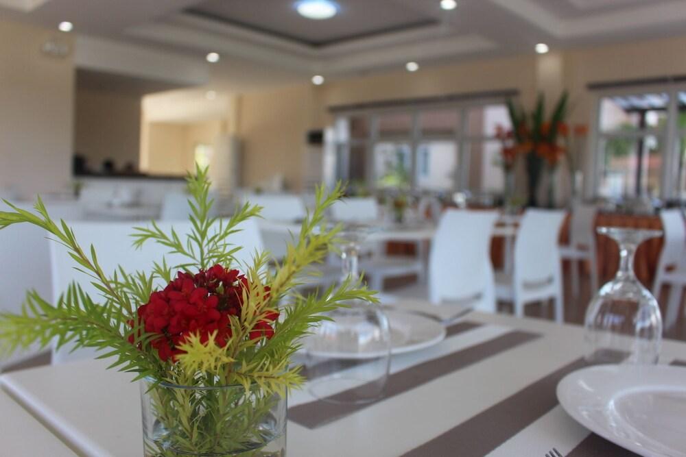 Sotogrande Iloilo Hotel Dış mekan fotoğraf