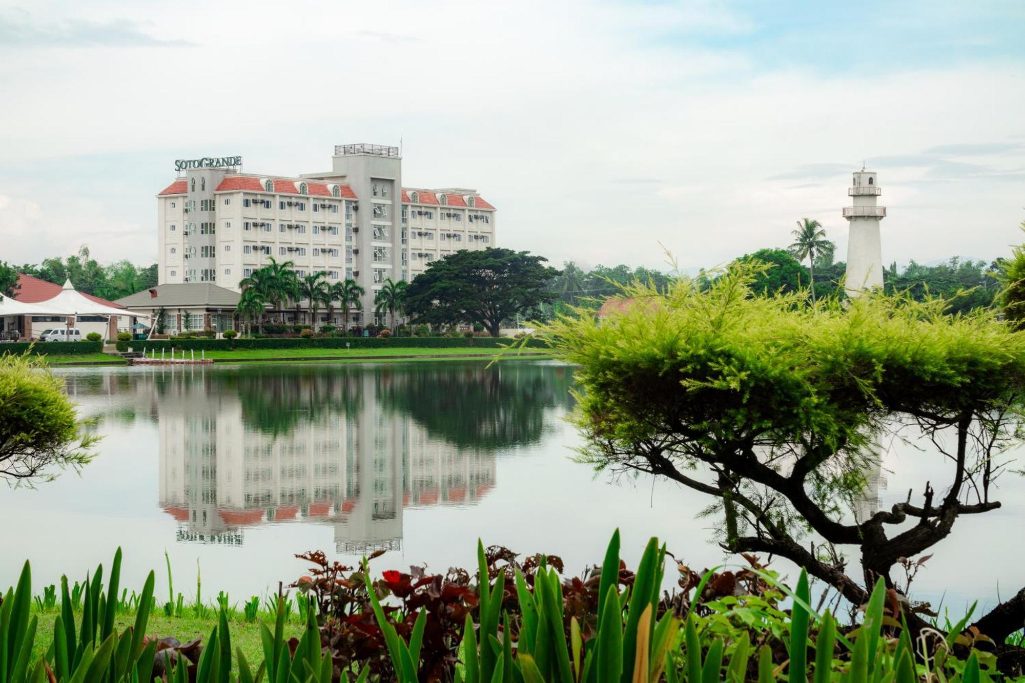 Sotogrande Iloilo Hotel Dış mekan fotoğraf
